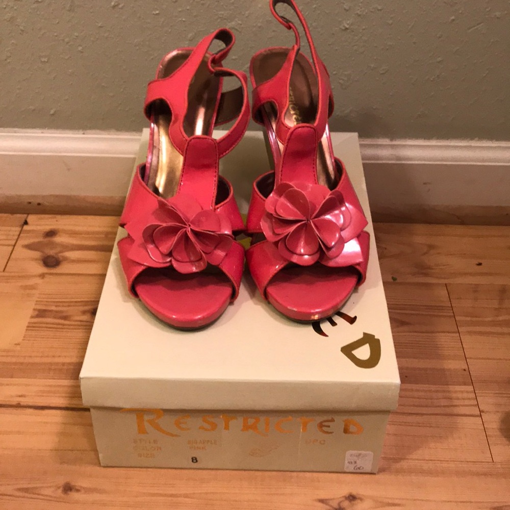 Restricted pink wedges